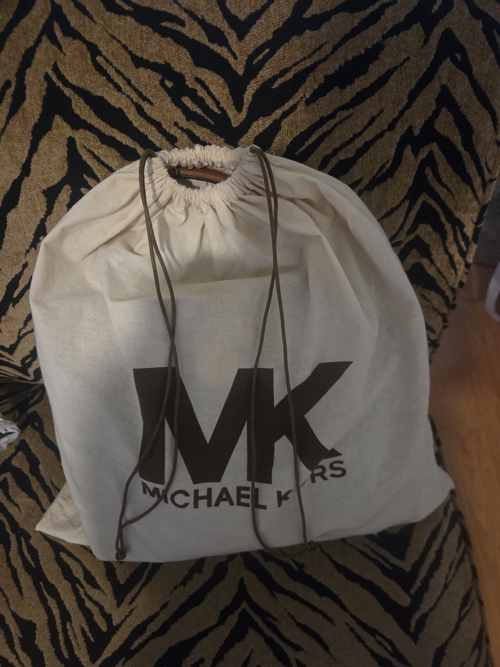 Michael Kors Cream Canvas Drawstring Dust Bag with Brown MK Logo